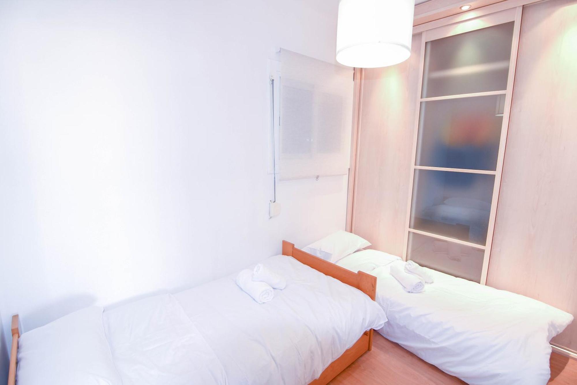 Apartamento Touch The Sky L'Hospitalet de Llobregat Exterior foto