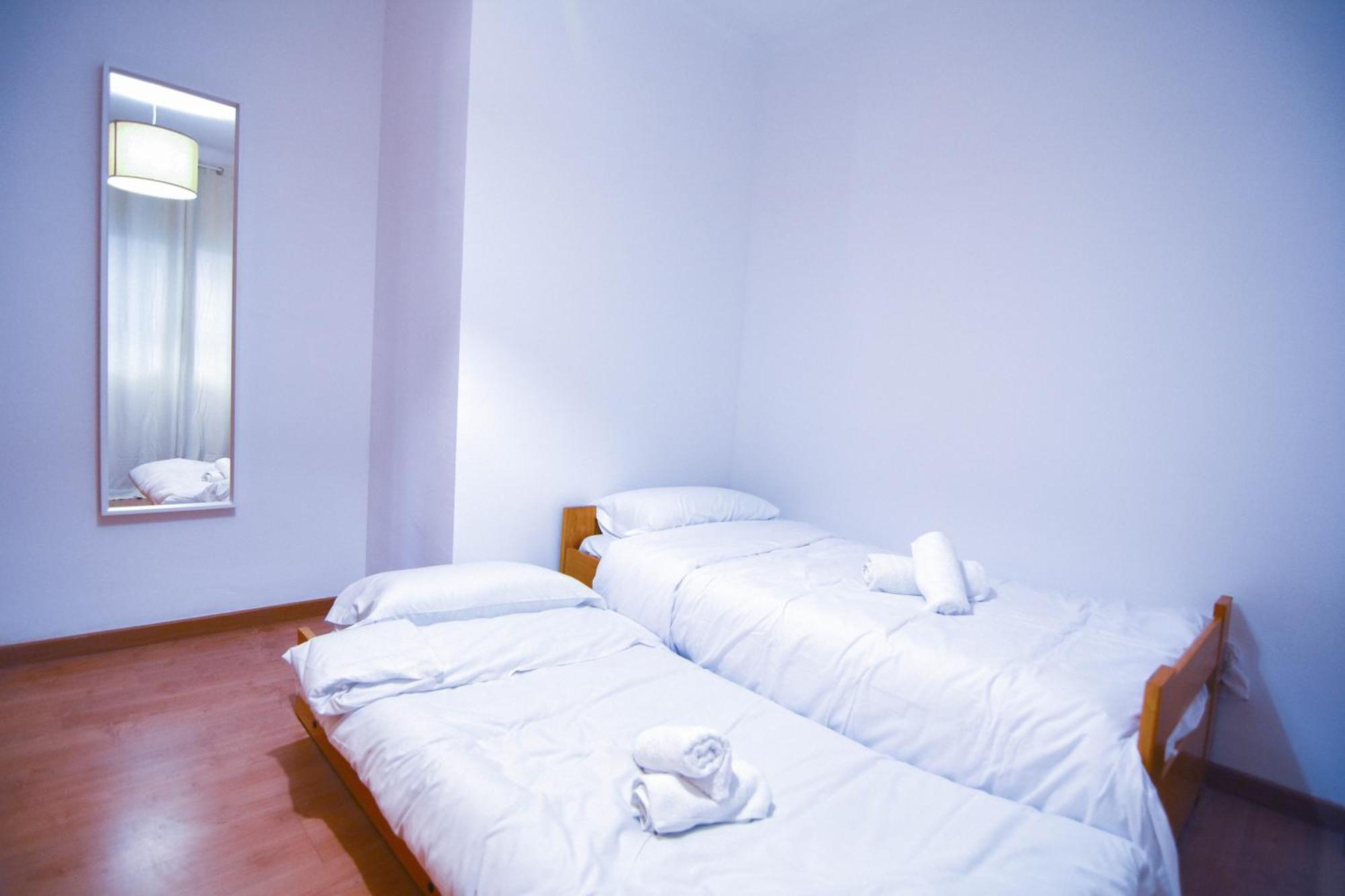 Apartamento Touch The Sky L'Hospitalet de Llobregat Exterior foto